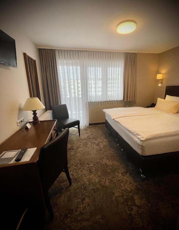 Hotel Regina 莱茵河畔路德维希港 外观 照片
